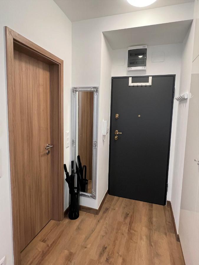 Luxe Central Studio With Pool, Parking & Ac Budapeşte Dış mekan fotoğraf