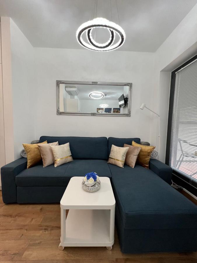 Luxe Central Studio With Pool, Parking & Ac Budapeşte Dış mekan fotoğraf