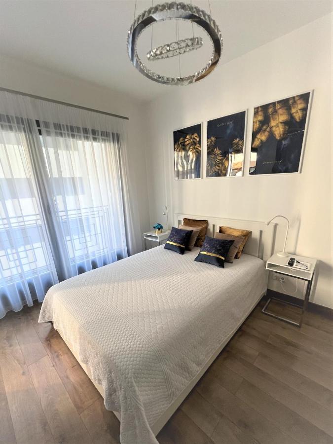 Luxe Central Studio With Pool, Parking & Ac Budapeşte Dış mekan fotoğraf