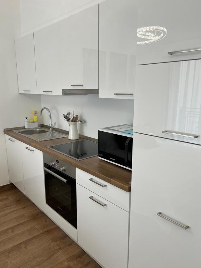 Luxe Central Studio With Pool, Parking & Ac Budapeşte Dış mekan fotoğraf