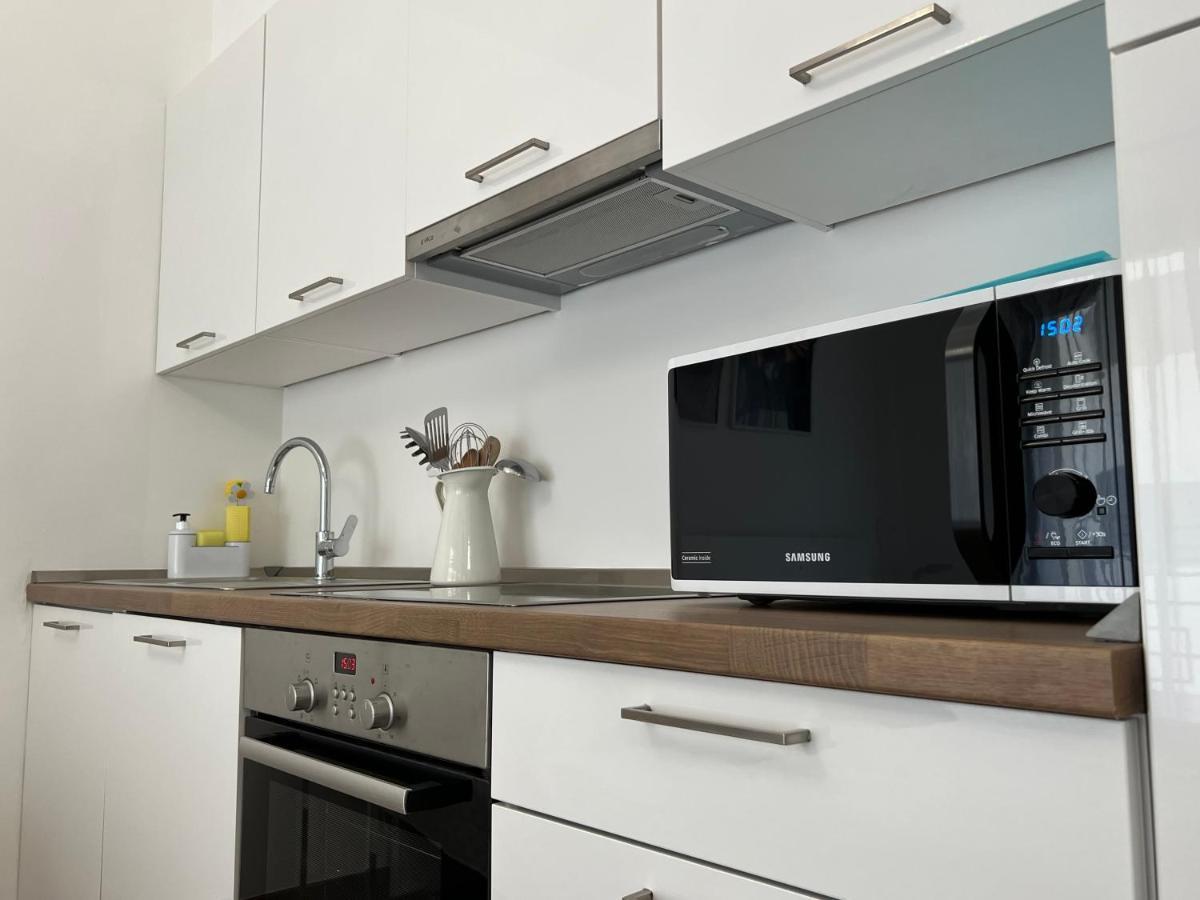 Luxe Central Studio With Pool, Parking & Ac Budapeşte Dış mekan fotoğraf