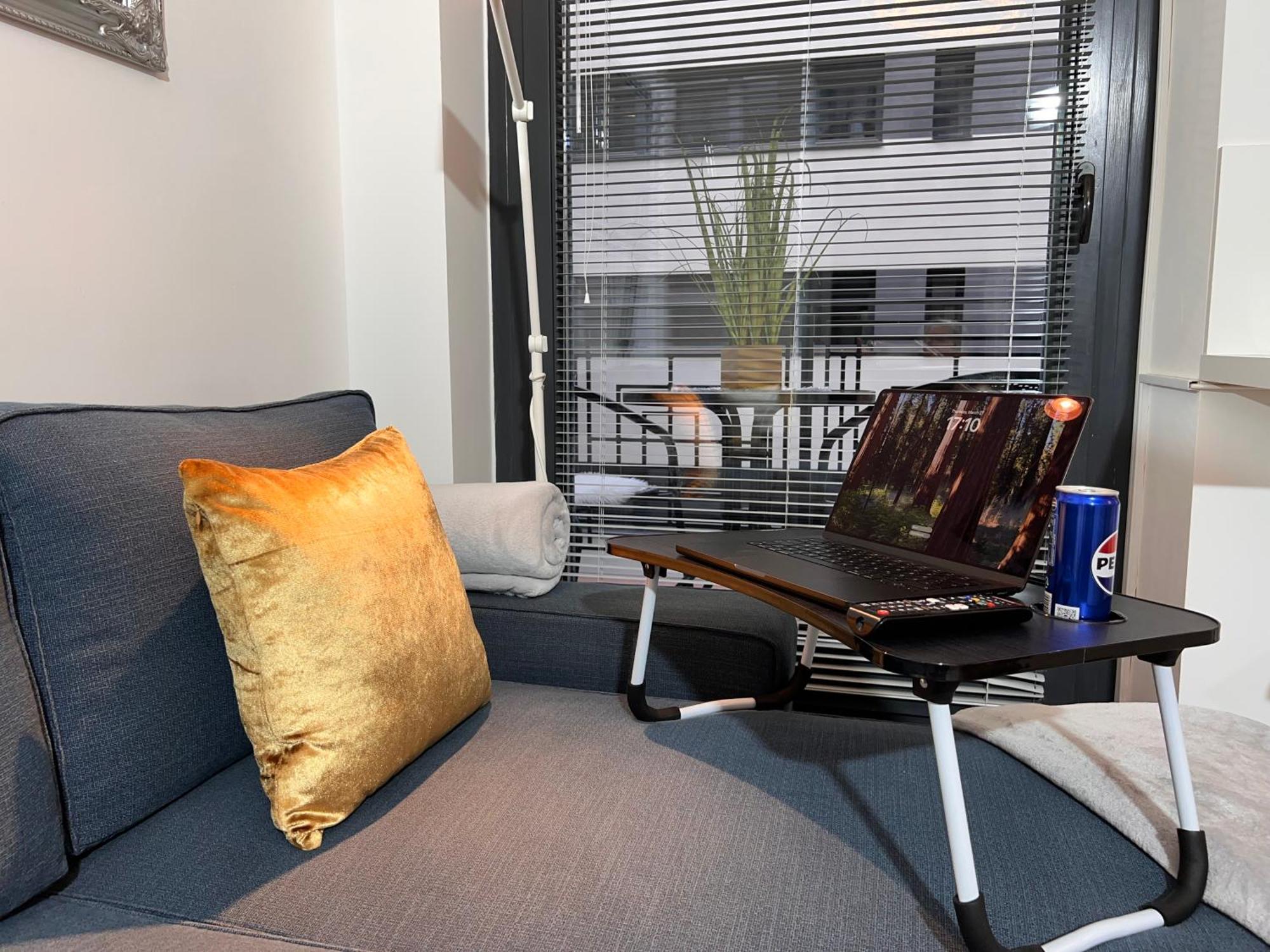 Luxe Central Studio With Pool, Parking & Ac Budapeşte Dış mekan fotoğraf