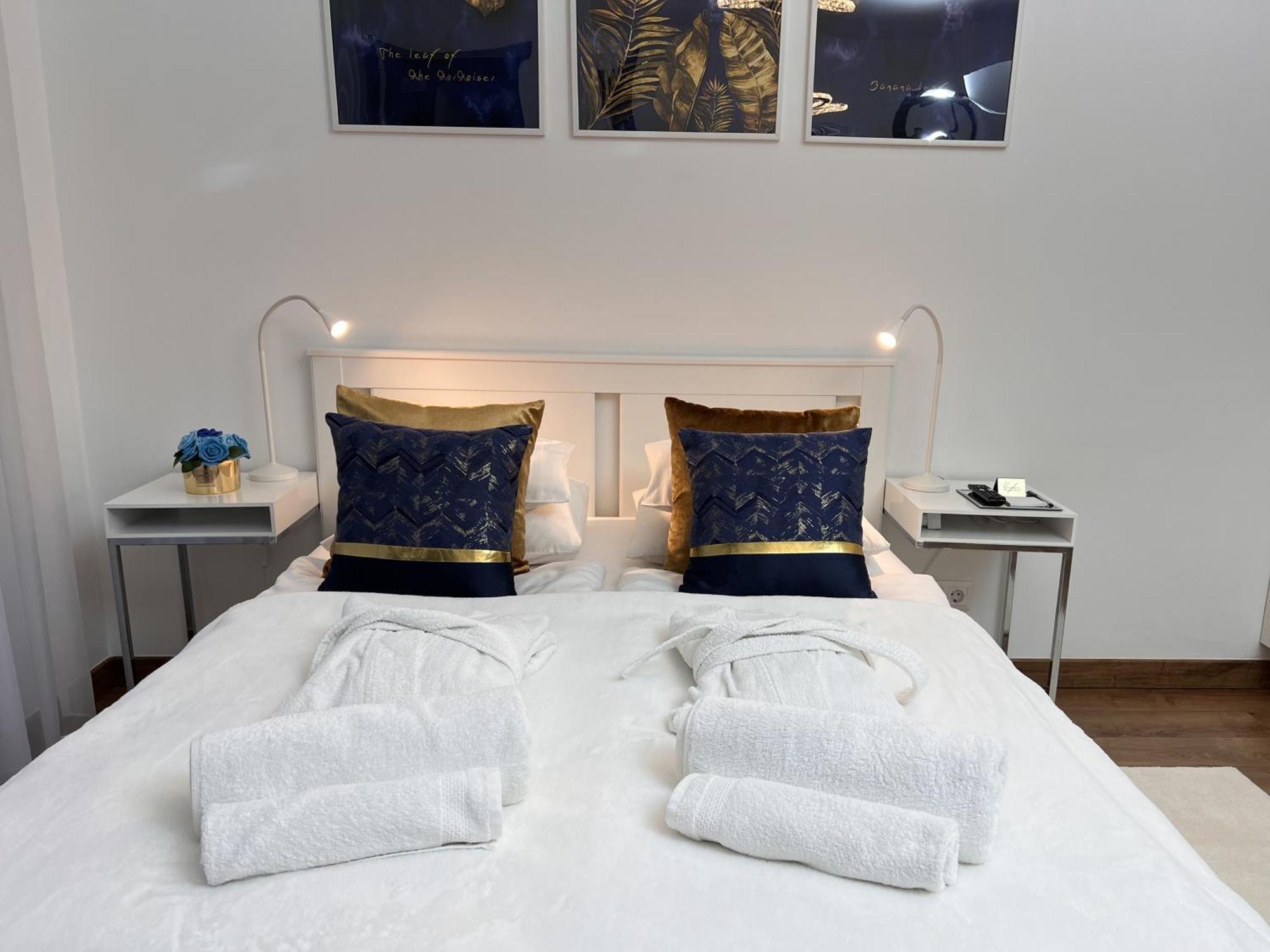 Luxe Central Studio With Pool, Parking & Ac Budapeşte Dış mekan fotoğraf