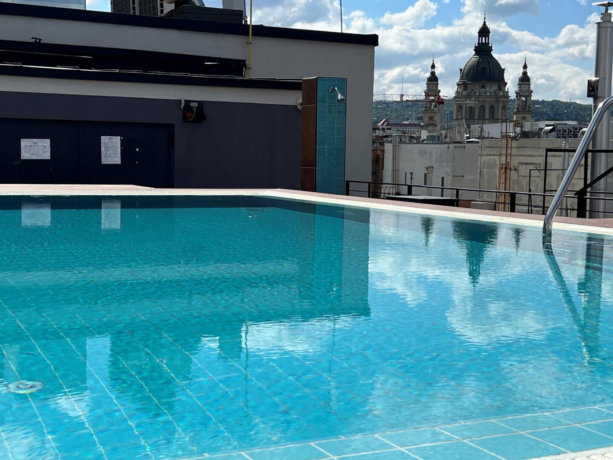 Luxe Central Studio With Pool, Parking & Ac Budapeşte Dış mekan fotoğraf