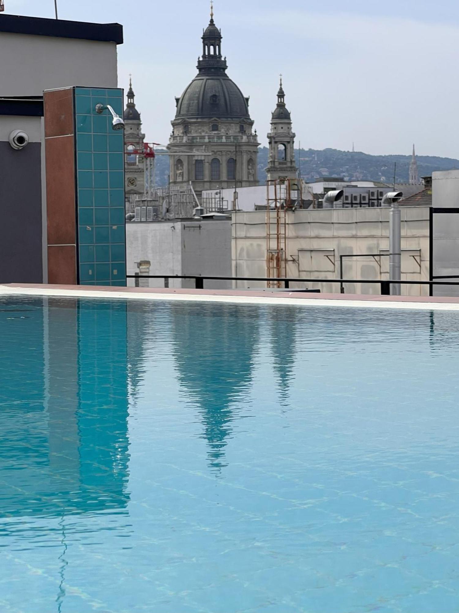 Luxe Central Studio With Pool, Parking & Ac Budapeşte Dış mekan fotoğraf